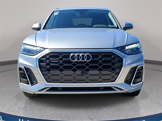 2022 Audi Q5 45 S line Premium photo 2