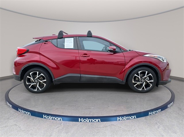 2018 Toyota C-HR XLE Premium photo 3