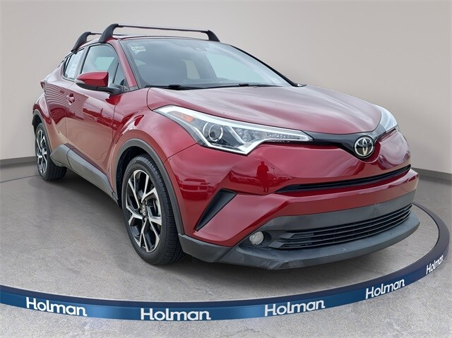 2018 Toyota C-HR XLE Premium photo 2