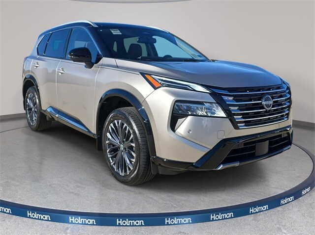 2024 Nissan Rogue Platinum photo 3