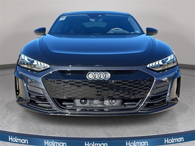 2024 Audi e-tron GT Premium Plus photo 2