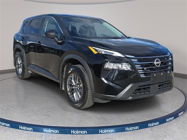 2024 Nissan Rogue S photo 2