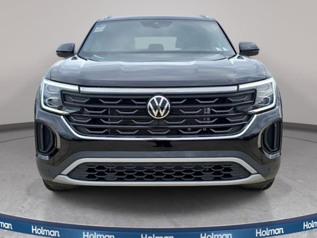 Used 2025 Volkswagen Atlas Cross Sport 2.0T SE w/Technology SUV