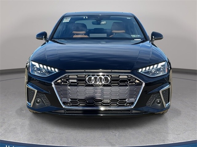 2023 Audi A4 45 S line Premium Plus Quattro photo 2