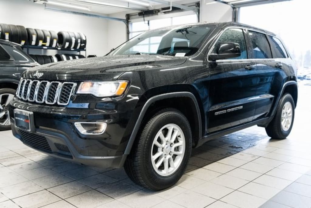 Used 2018 Jeep Grand Cherokee Laredo SUV