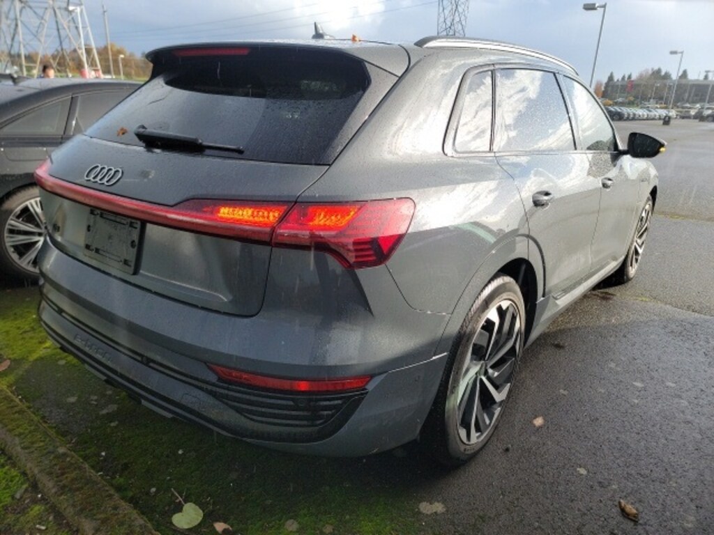 Used 2024 Audi Q8 e-tron Premium Plus SUV