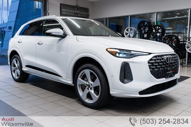 2025 Audi Q5 40 Premium Plus's photo