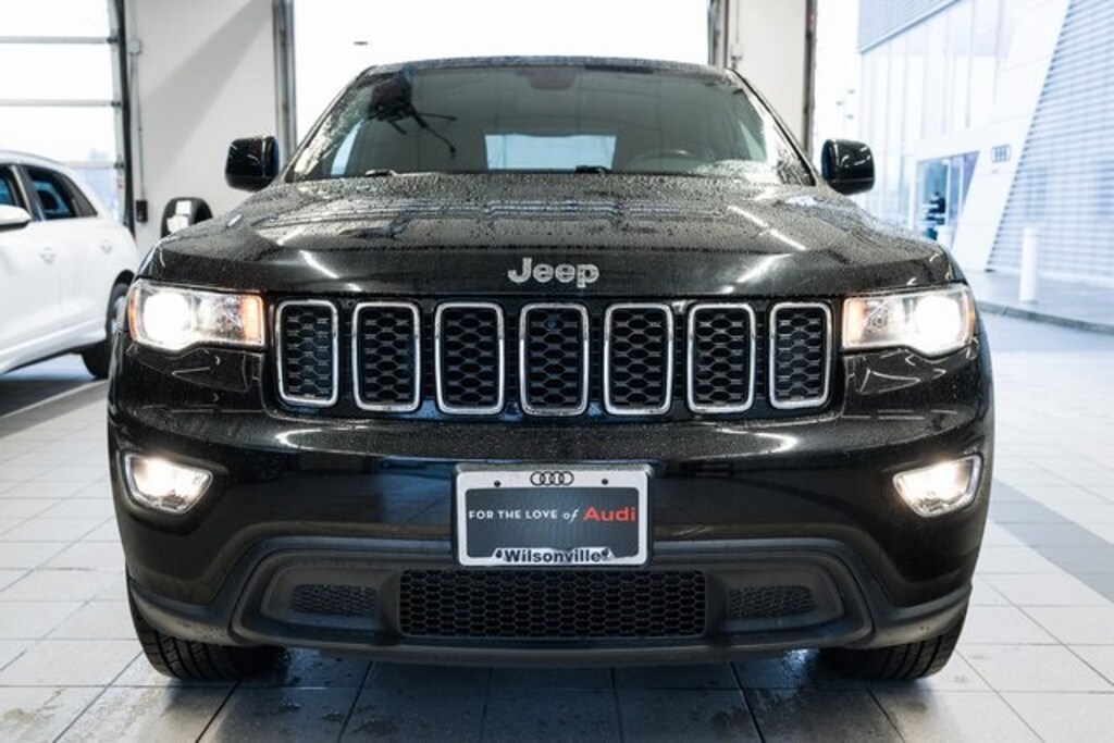 Used 2018 Jeep Grand Cherokee Laredo SUV