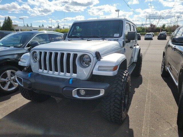 2023 Jeep Wrangler Sahara 4xe photo 4