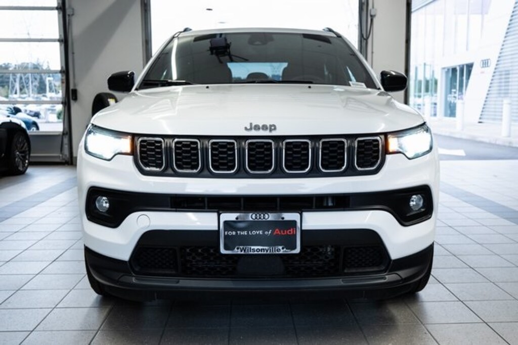 Used 2024 Jeep Compass Latitude SUV