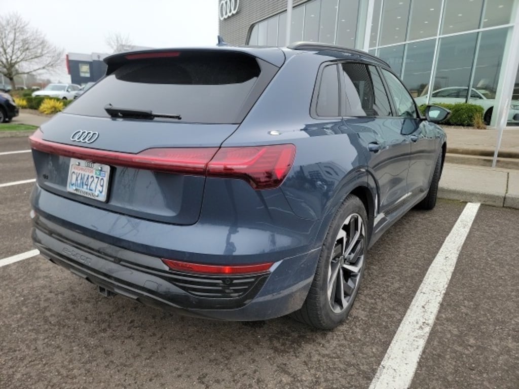 Used 2024 Audi Q8 e-tron Premium Plus SUV