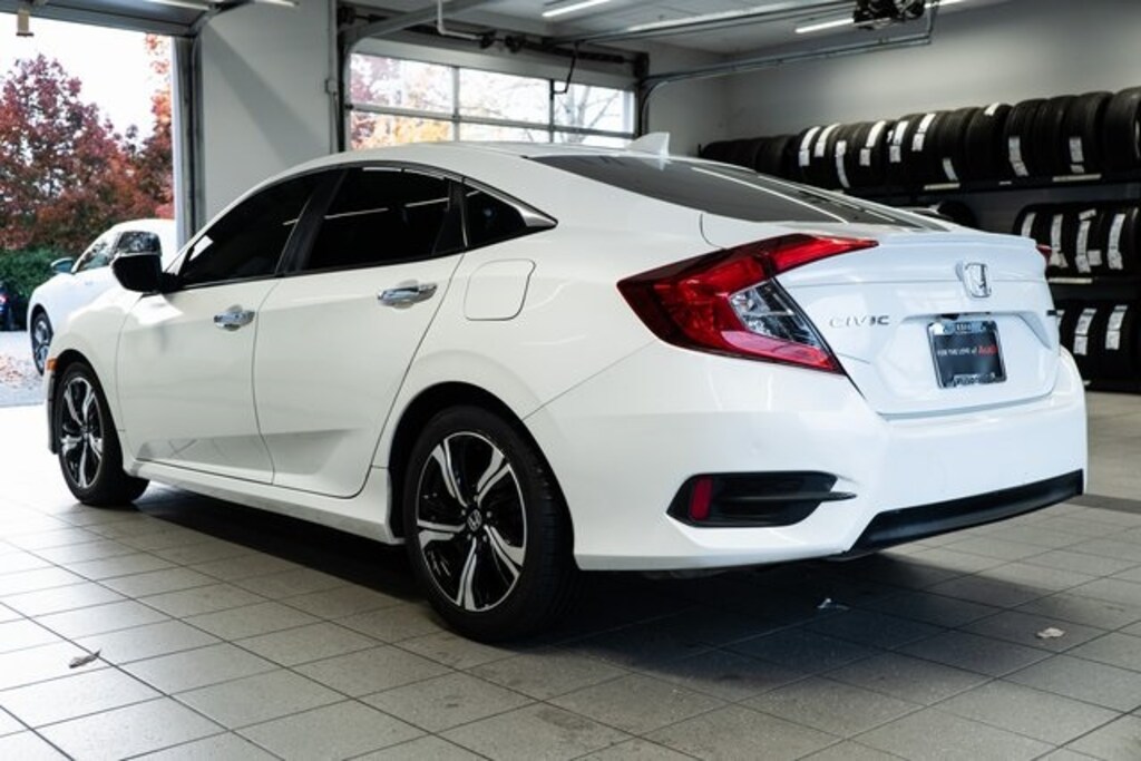 Used 2018 Honda Civic Touring Sedan