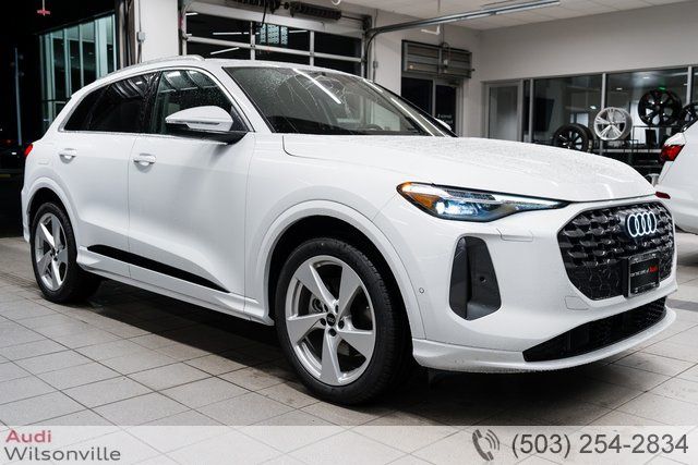 2025 Audi Q5 40 Prestige's photo