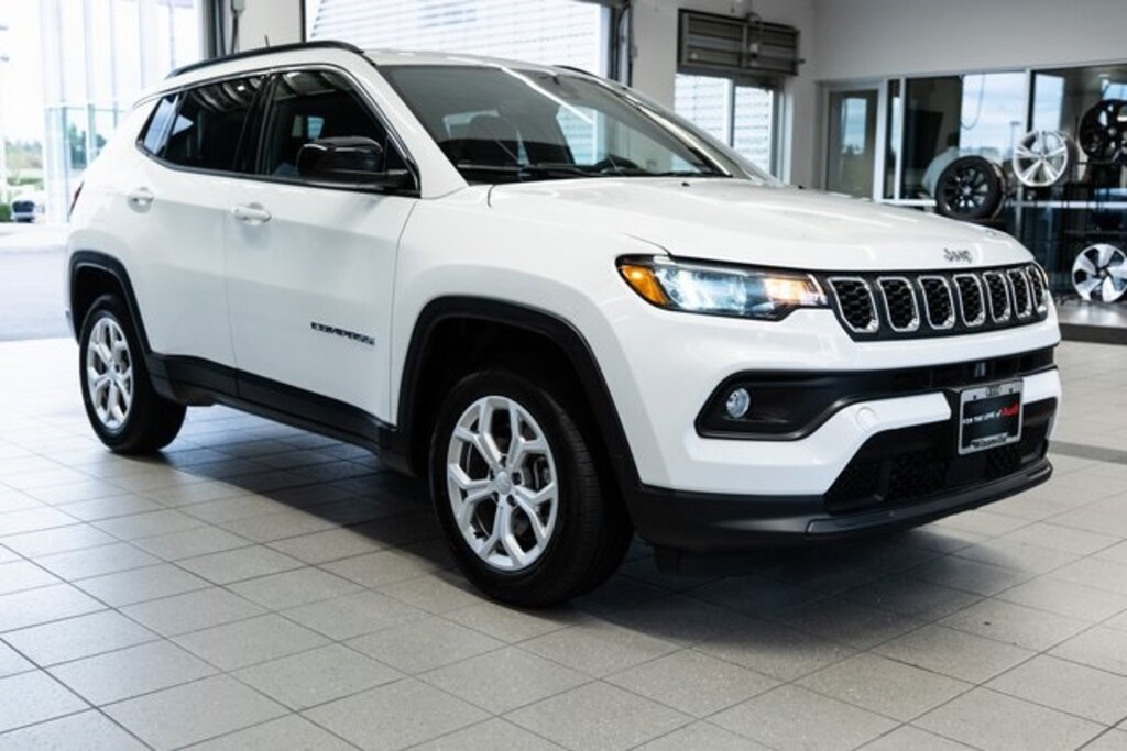 Used 2024 Jeep Compass Latitude SUV