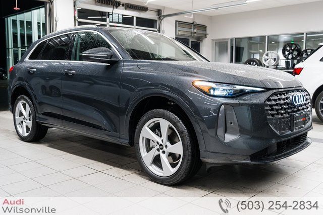 2025 Audi Q5 40 Premium Plus's photo