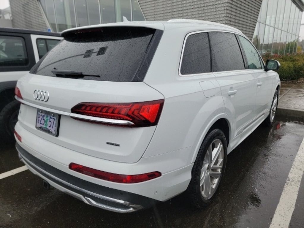 Used 2023 Audi Q7 45 Premium SUV