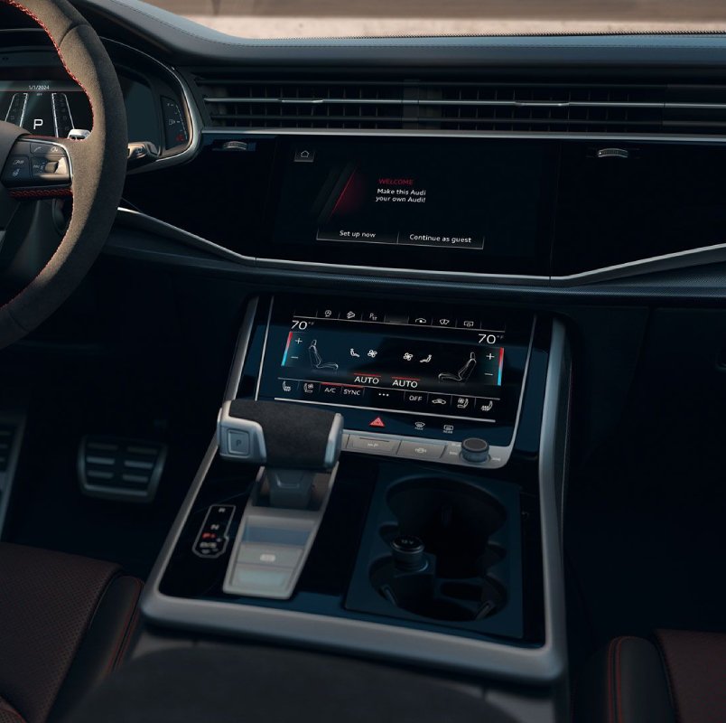 2025 Audi RS Q8 Technology