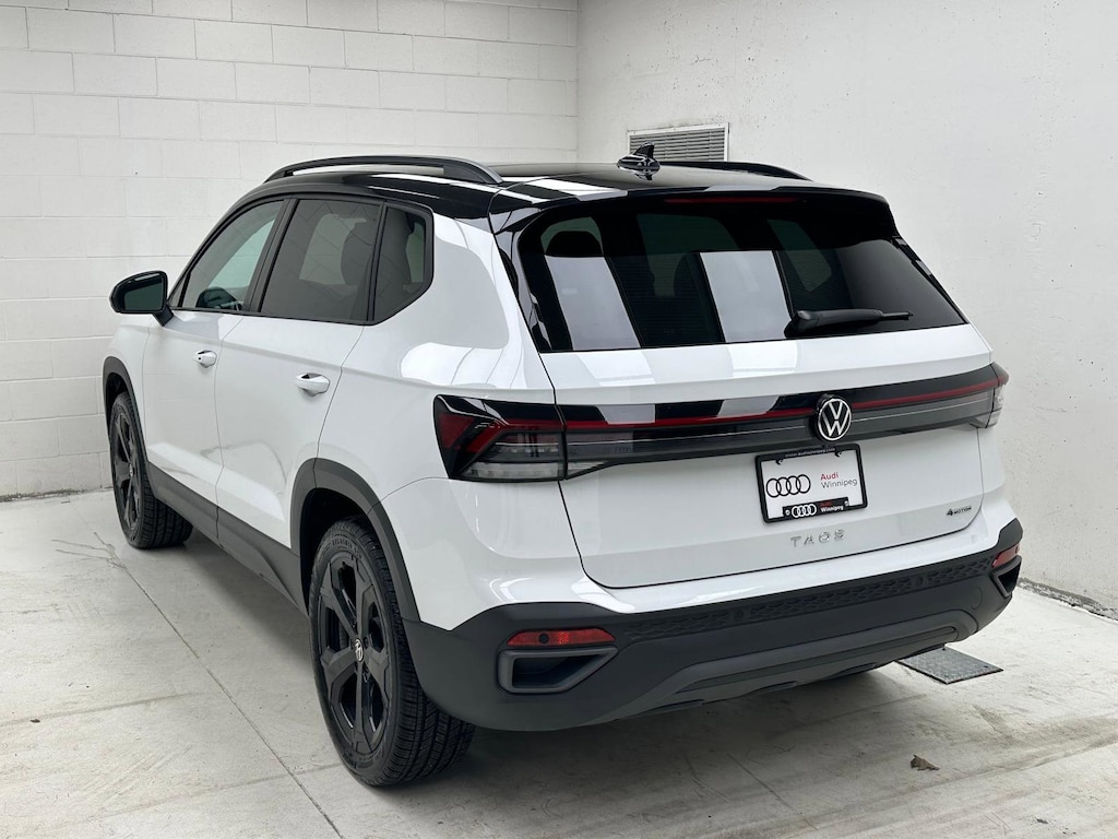 Used 2025 Volkswagen Comfortline Black Edition | Sunroof | Leather SUV