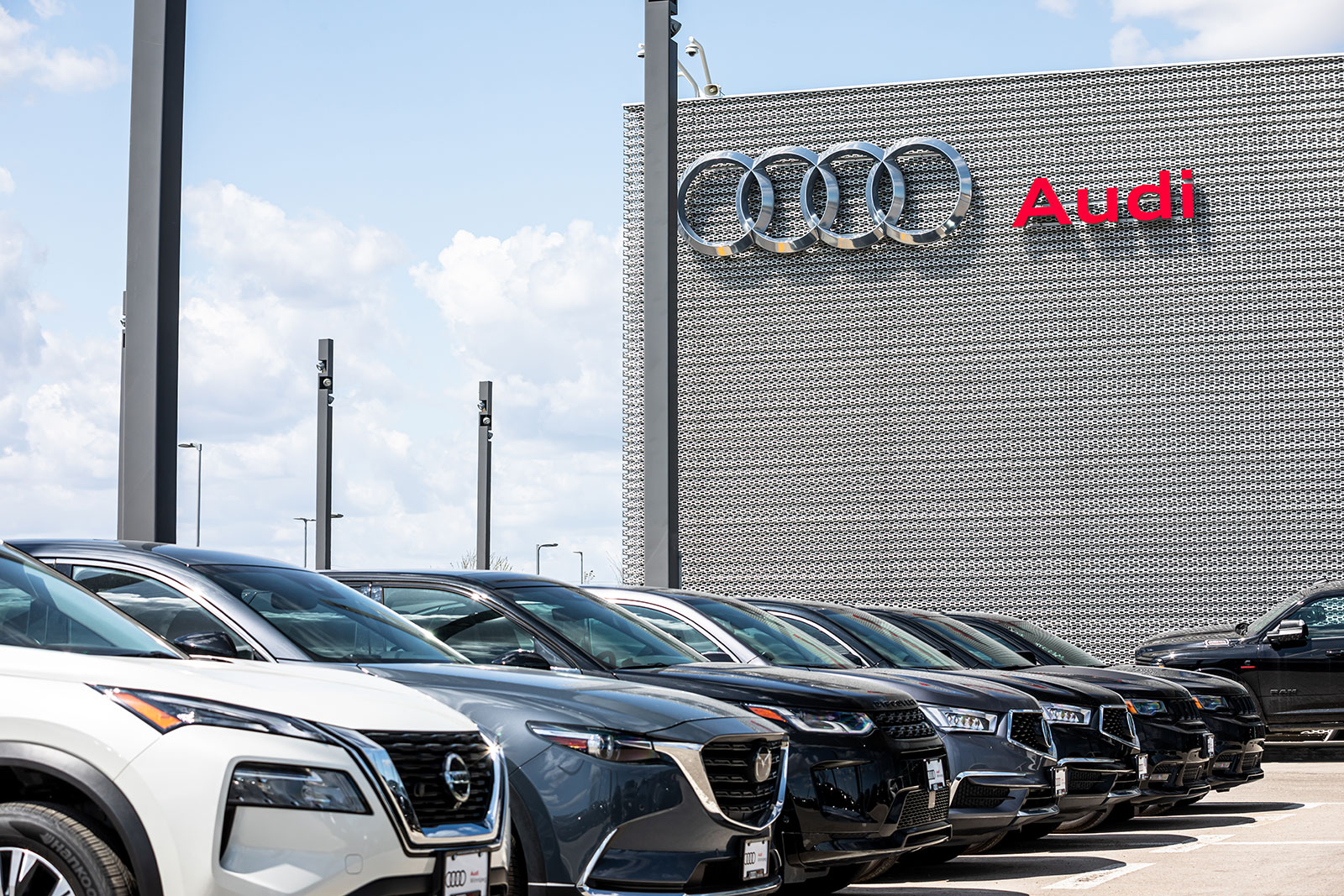 Audi Winnipeg Dealership Photo - Exterior