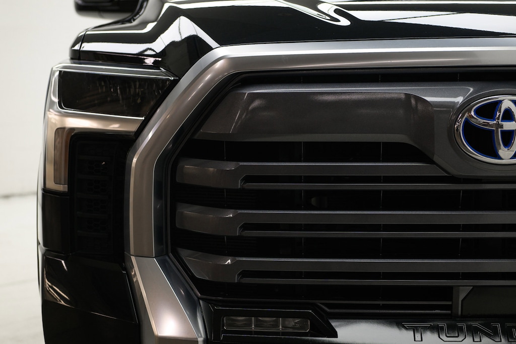 Used 2023 Toyota Limited Hybrid | Sunroof | Leather | 6.5 Box Truck CrewMax