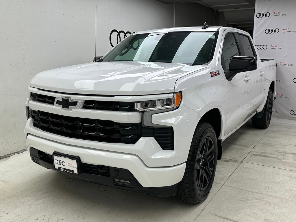 Used 2023 Chevrolet RST | Heated Seats | Z71 Off Road | 5.3L V8 Truck Crew Cab