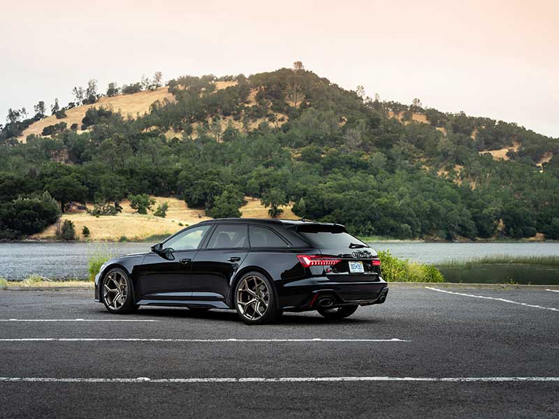 2024 Audi RS 6 Avant Performance rear view