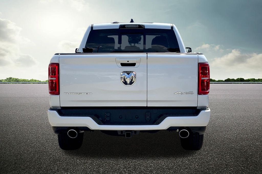 2025 Ram 1500 photo 4
