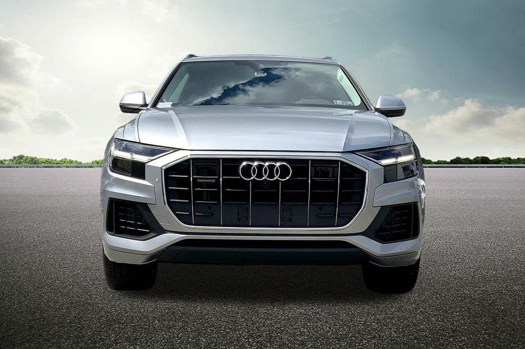 2022 Audi Q8 55 Premium Plus photo 3