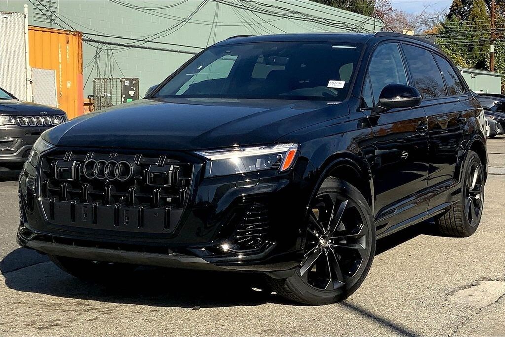 New 2026 Audi Q7 55 Premium Plus SUV