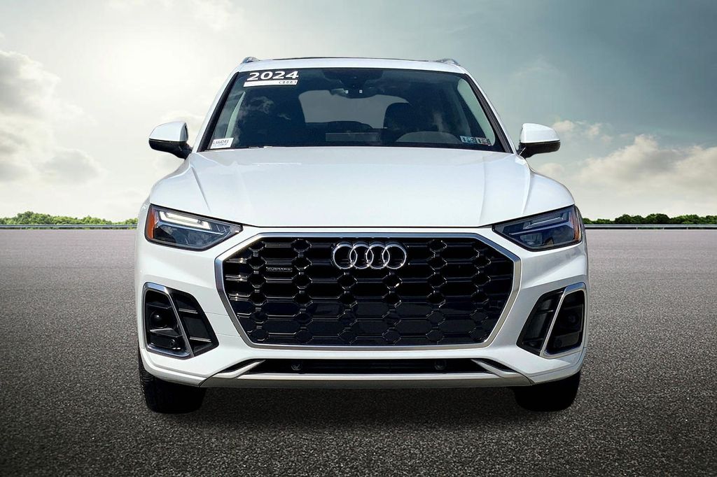 2024 Audi Q5 45 S line Premium photo 3