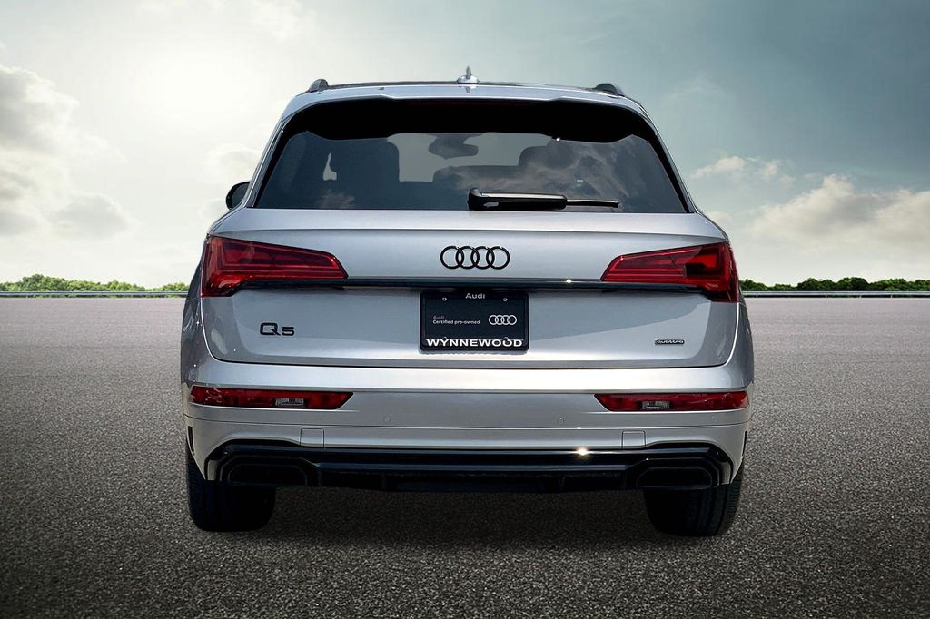2024 Audi Q5 55 Premium Plus photo 4