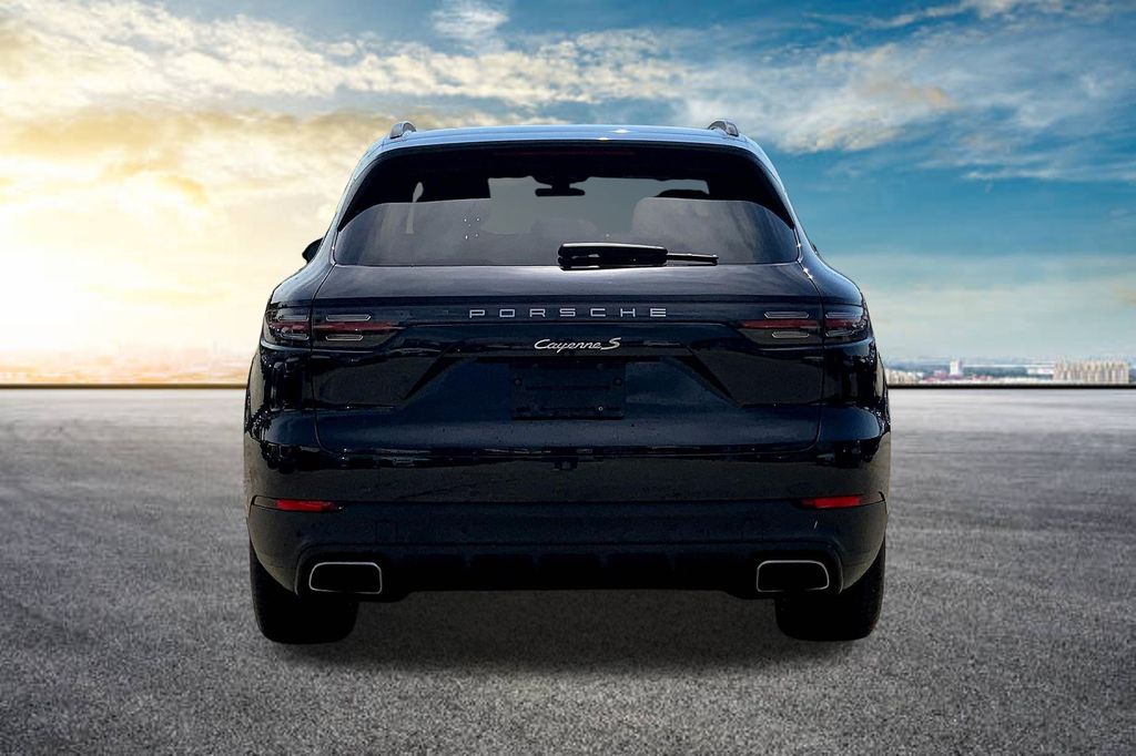 2019 Porsche Cayenne Base photo 4