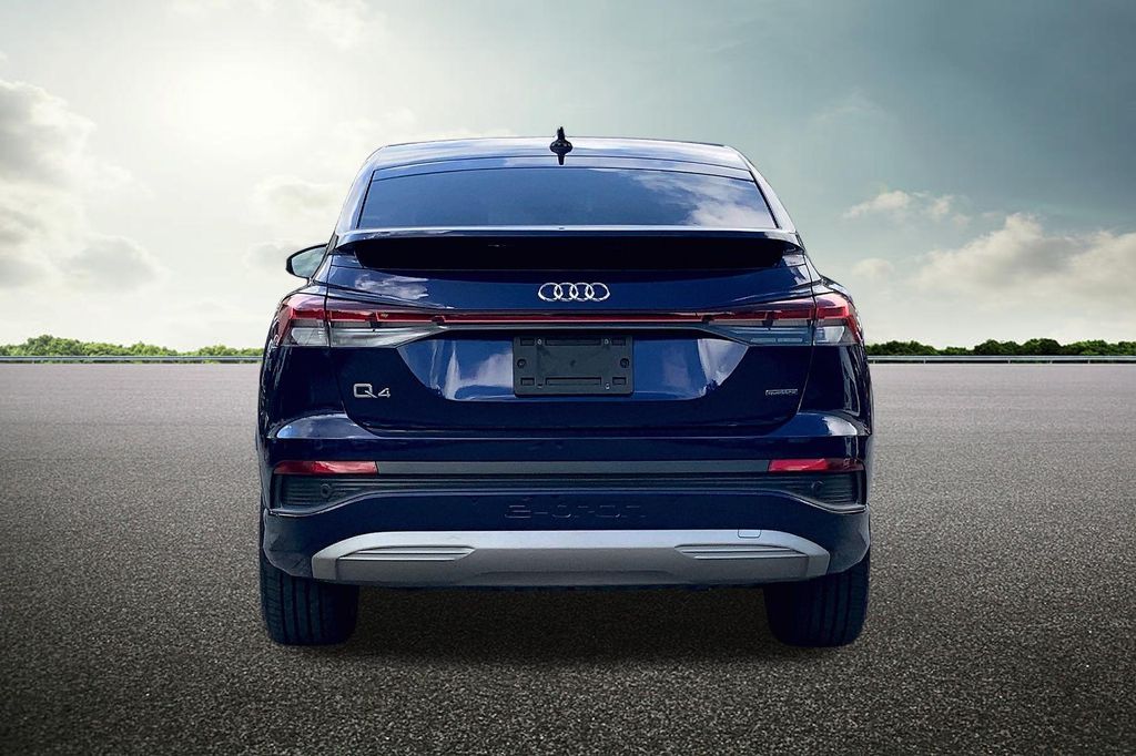 2022 Audi Q4 E-tron Sportback Premium Plus photo 4