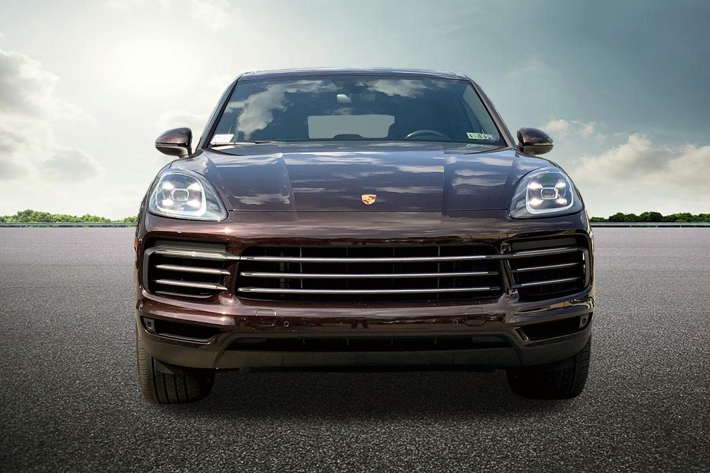 2023 Porsche Cayenne Platinum Edition photo 3