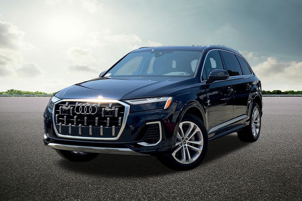 2025 Audi Q7 55 Premium Plus photo 2