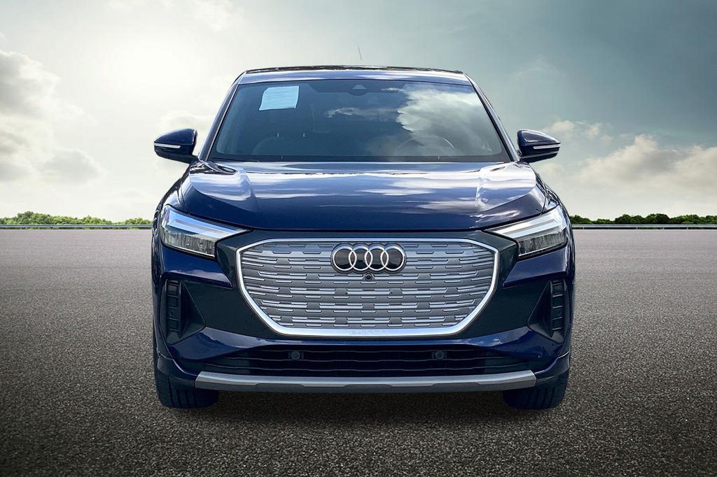 2022 Audi Q4 E-tron Sportback Premium Plus photo 3