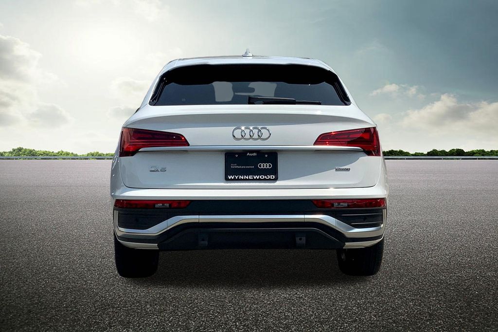 2024 Audi Q5 Sportback 45 S line Premium photo 4