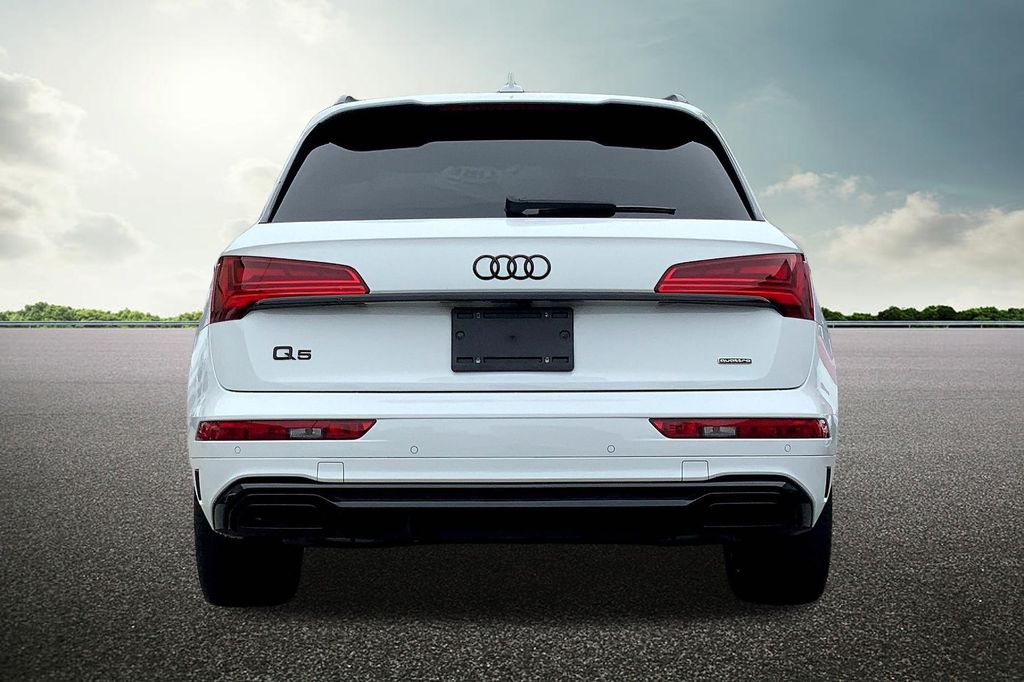 2024 Audi Q5 55 Premium Plus photo 4