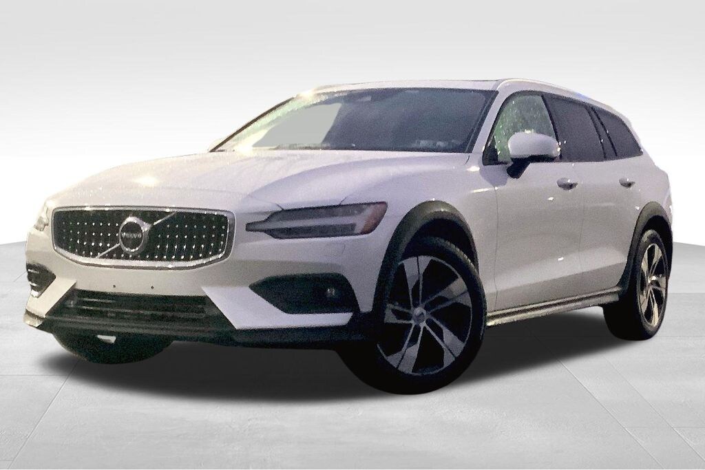 Used 2022 Volvo V60 Cross Country T5 Wagon