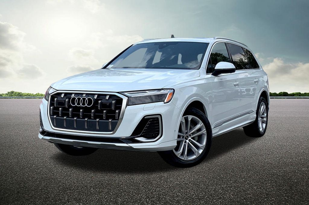 2025 Audi Q7 55 Premium Plus photo 2