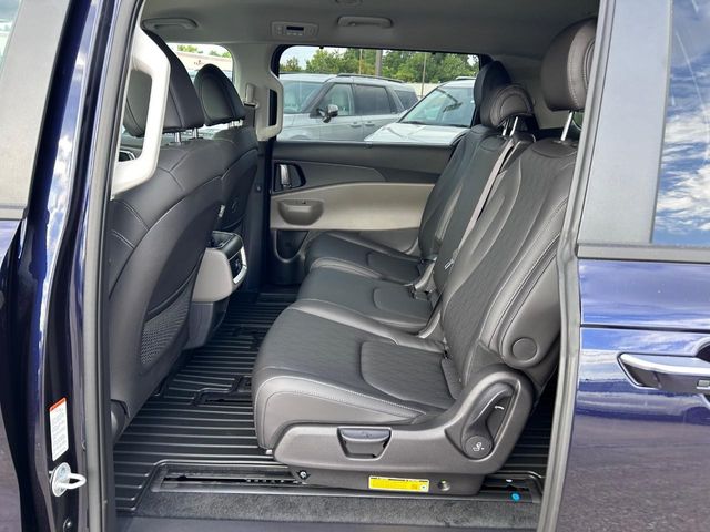 2026 Kia Carnival EX - Photo 8