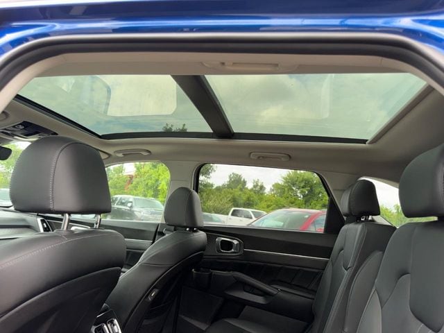 2023 Kia Sorento SX - Photo 9