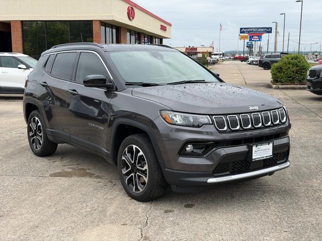 2022 Jeep Compass Limited 4X4's photo