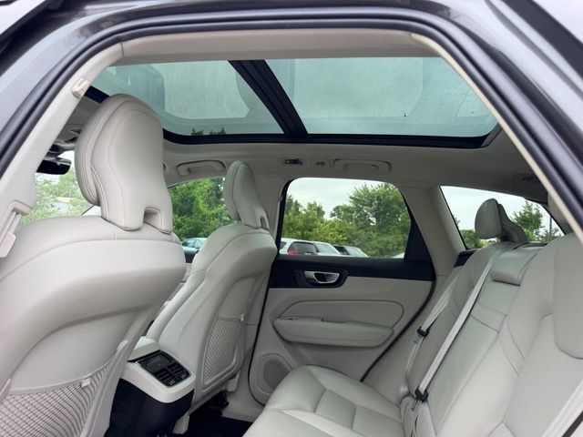 2019 Volvo XC60 Inscription - Photo 9