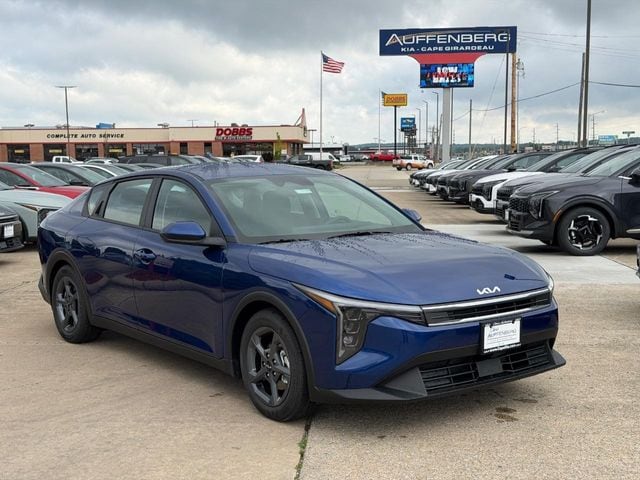 2026 Kia K4 LXS AT's photo