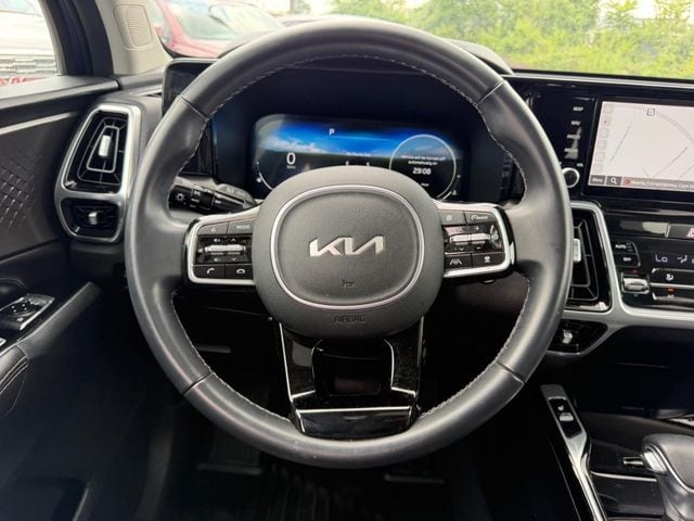 2023 Kia Sorento SX - Photo 11