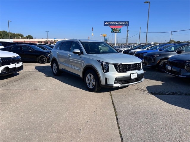 2026 Kia Sorento LX's photo