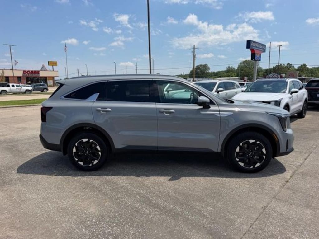 New 2026 Kia Sorento S SUV