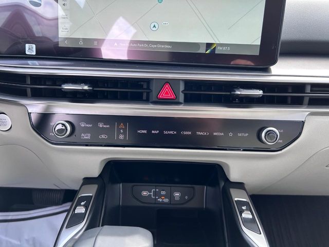 2025 Kia Sorento S - Photo 15
