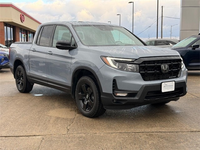2025 Honda Ridgeline Black Edition's photo